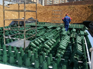 改進(jìn)與完善城市雨水收集和防內澇措施